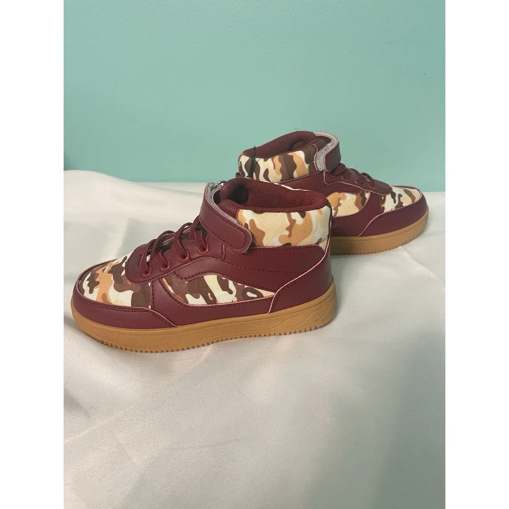 Burgandy Camo Print High Top Kids‎ Size 13